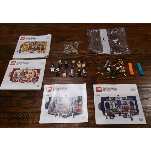 Lego Harry Potter 11 Minifigures Extra Pieces Instruction Manual Booklets - Picture 1 of 4